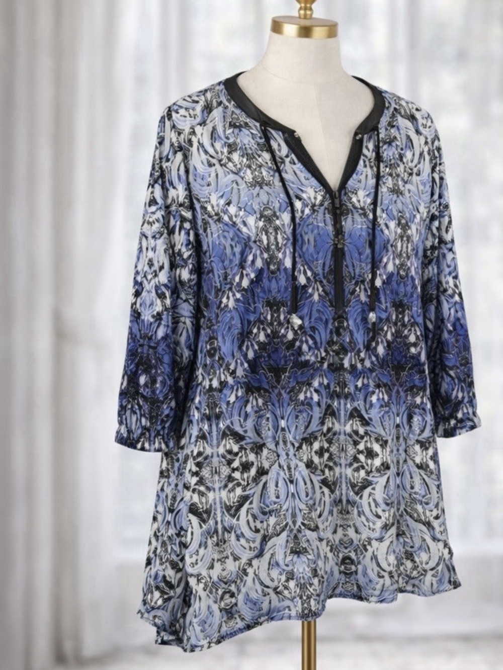 Rafealla 2X Blu/white blouse lightweight